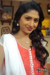 Praveena Kadiyala Gets Adarsha Mahila Puraskaaram